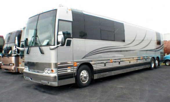 Desperado entertainer coach for lease