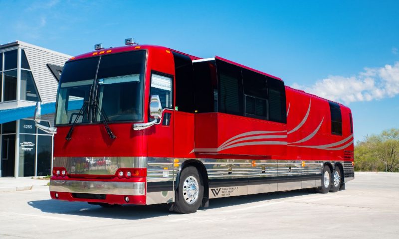 Brookland 12 bunk coach entertainer leasing