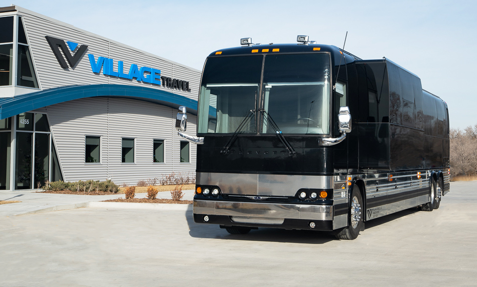 Paladin entertainer coach for lease