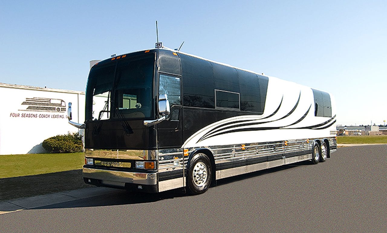 Maverick entertainer coach for lease Adam 12 entertainer coach
