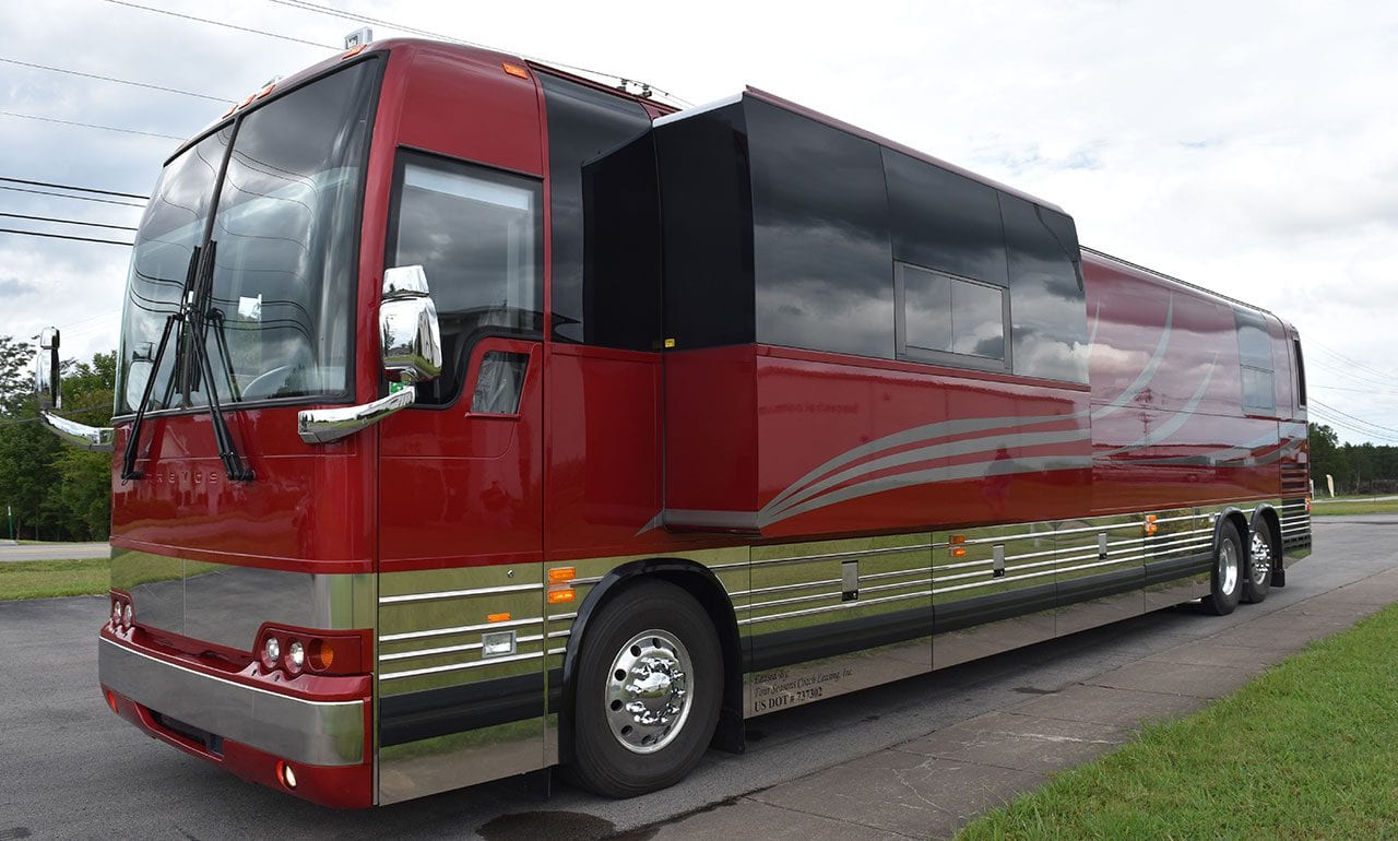 Brookland entertainer coach for lease Brookland slide out entertainer coach
