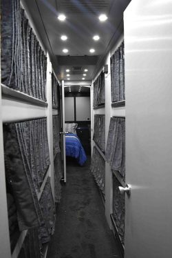 Hoot entertainer coach bunks