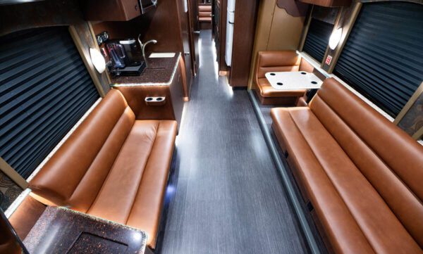 Pappa Entertainer Coach Seating
