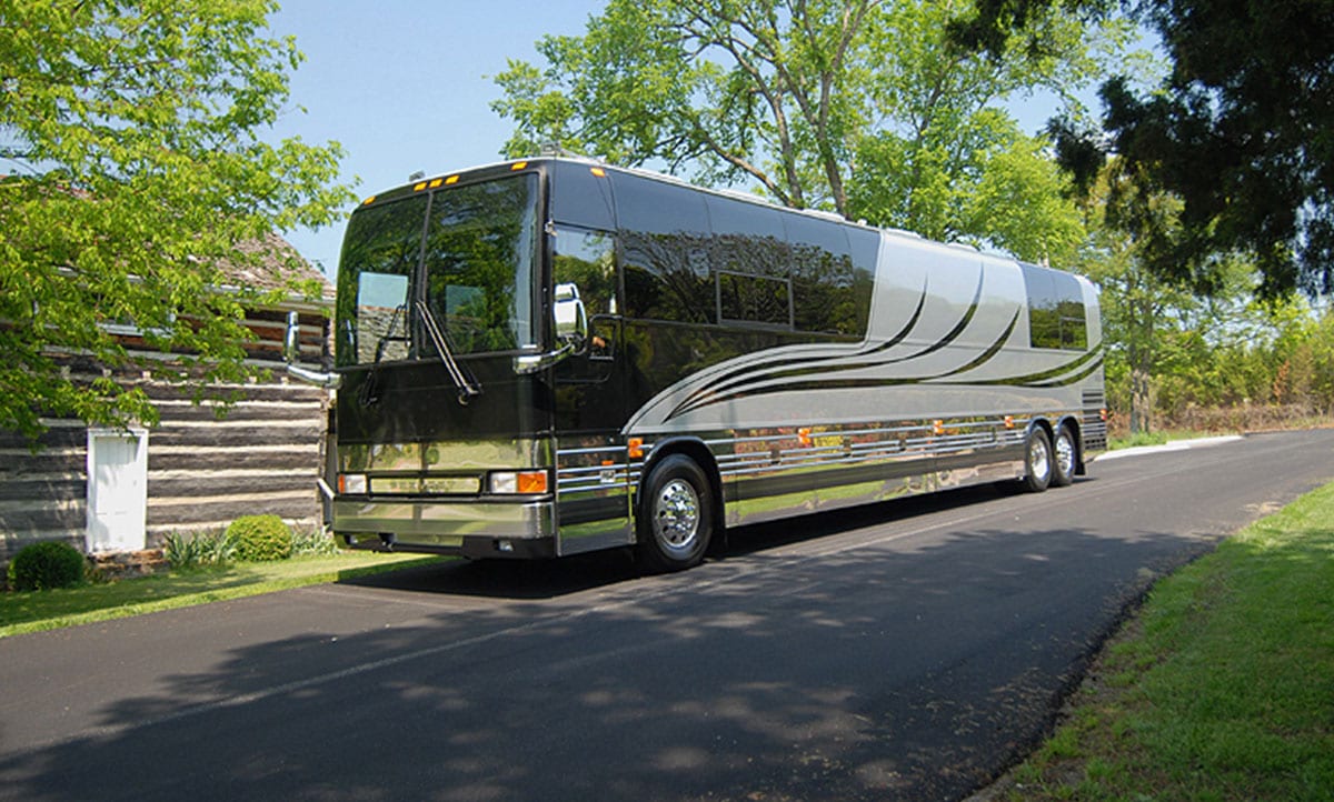 Silver Streak entertainer coach for lease Silver Streak entertainer coach