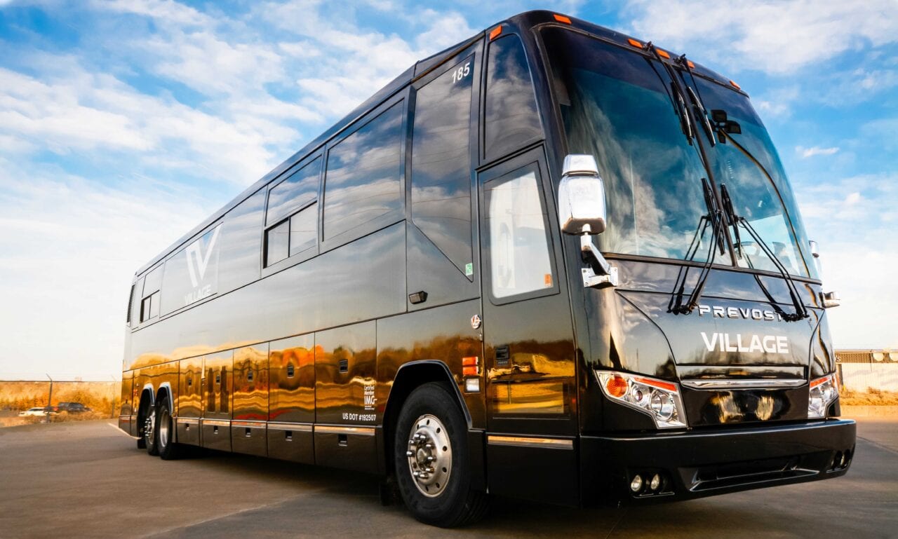 Homerun entertainer coach for lease