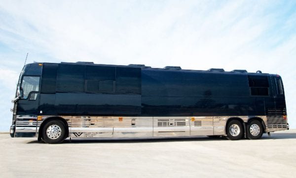 Wisdom Four Seasons Coach Entertainer Leasing 12 bunk Village Coach