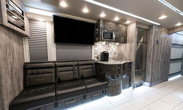 Toto entertainer coach lounge