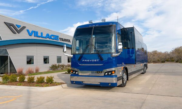 Jayhawk entertainer coach for lease