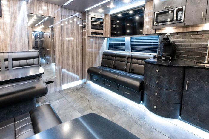 Ike entertainer coach lounge Ike entertainer coach lounge