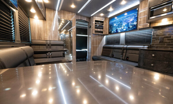 Entertainer Tour Bus Leasing