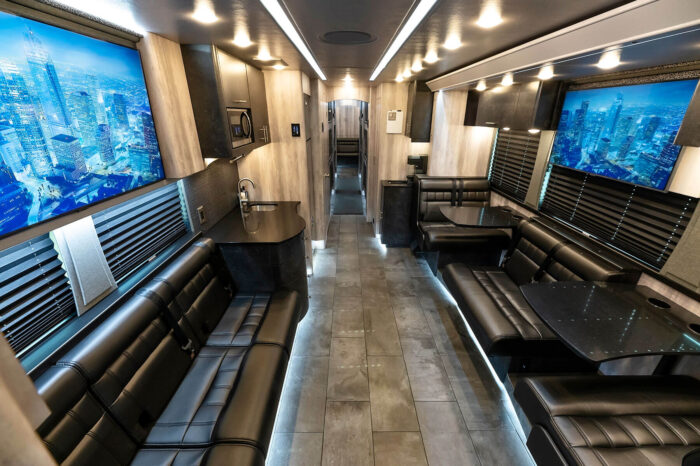 Ruby Entertainer Coach Front Lounge