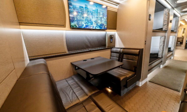 Rear Lounge Entertainer Coach Twister
