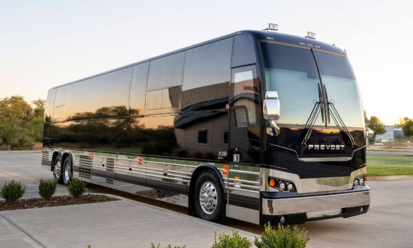 Midnight Prevost Entertainer Coach