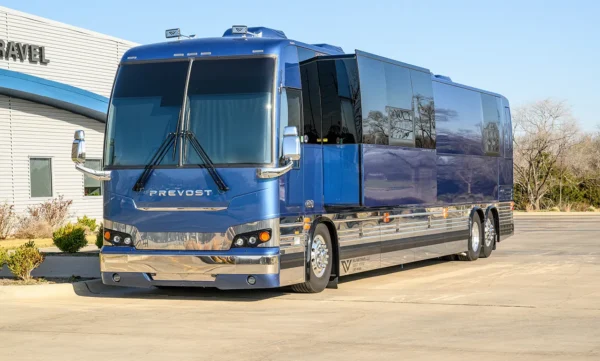 Atlas Entertainer Coach For Lease
