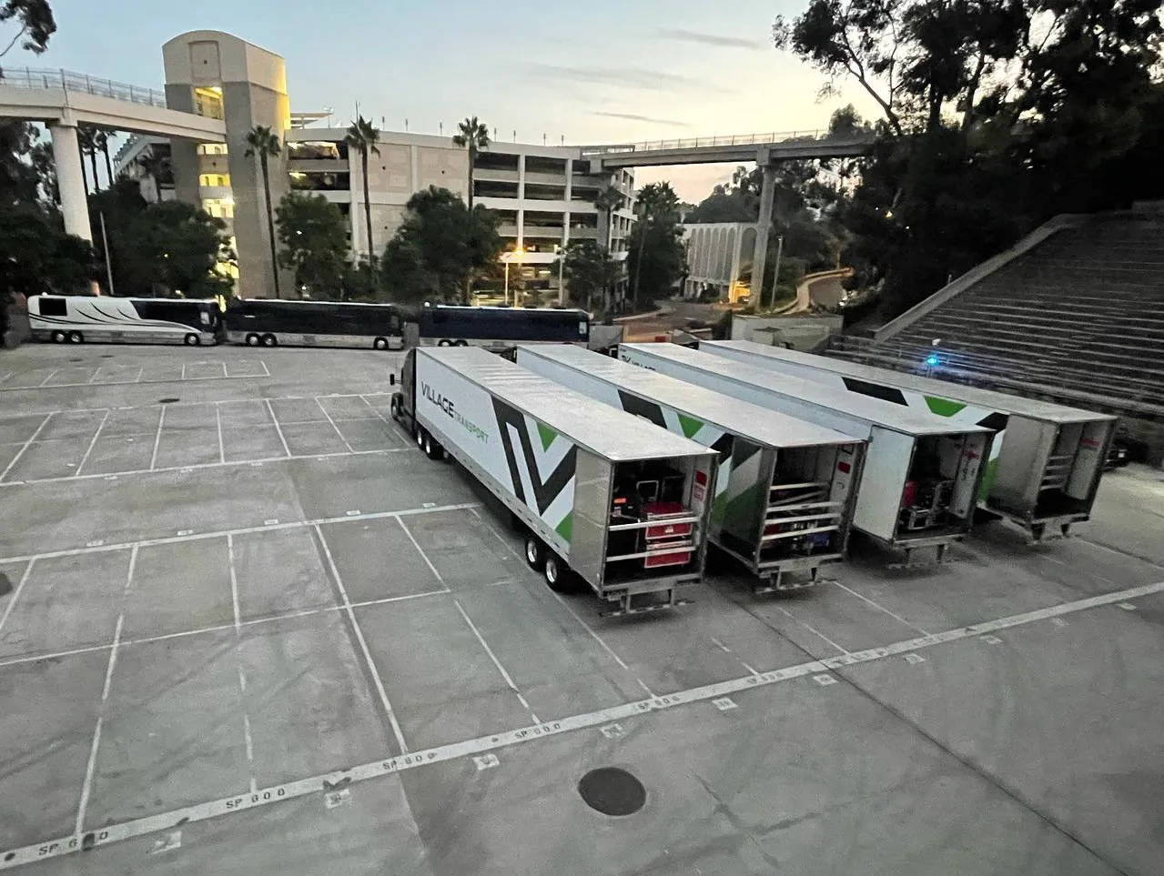 Nationwide Tour Trucking Services