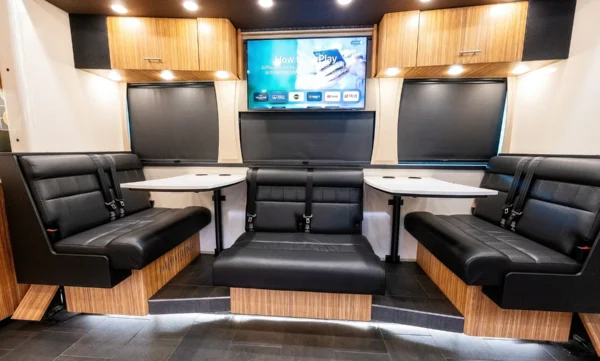 Outlaw Entertainer Coach Seating