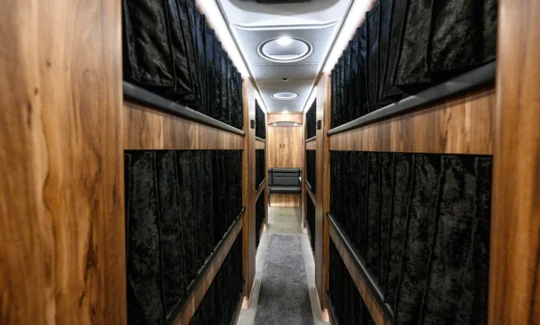 Storm Entertainer Coach Bunks