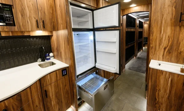 Storm Entertainer Coach Fridge