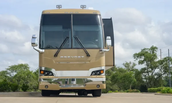 Sandman Entertainer Coach Prevost