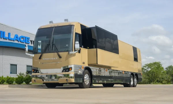 Sandman Entertainer Tour Bus